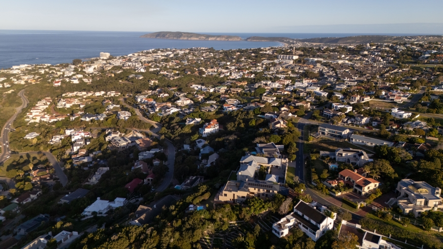 7 Bedroom Property for Sale in Bowtie Western Cape